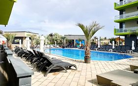 Sea And Pool View Apt Spa N Pools Beach Resort